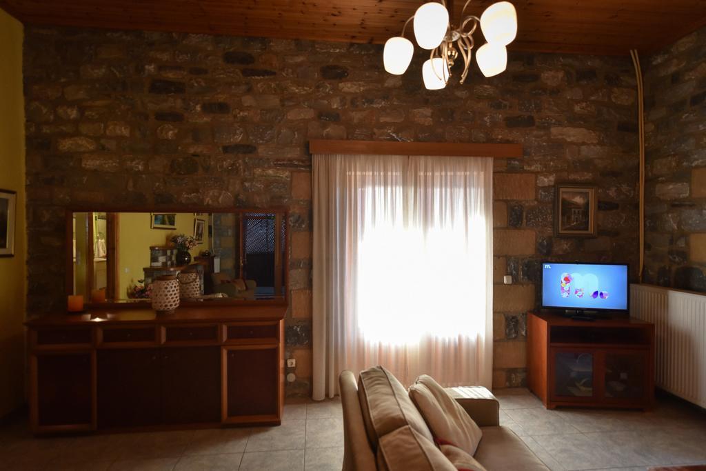 Villa Onar A Stone House With Amazing View Stoúpa Exterior foto